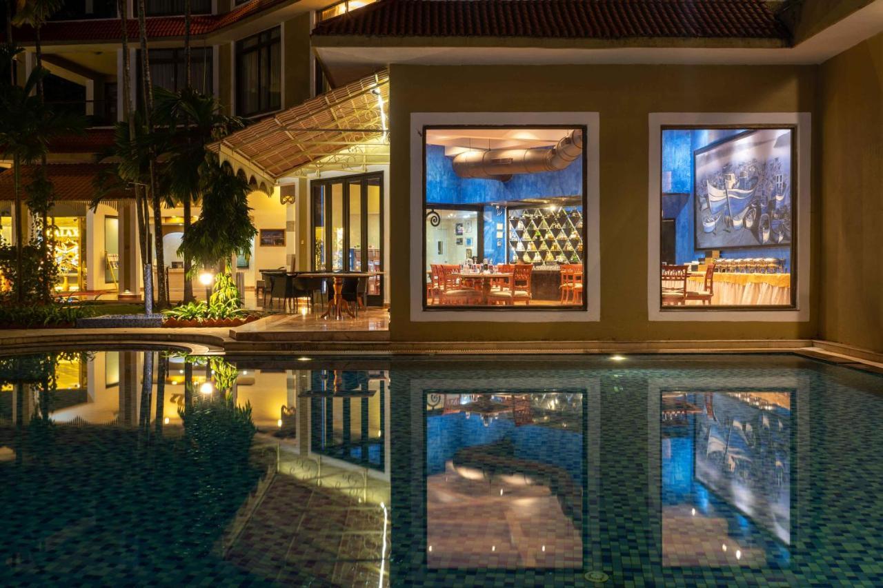 The Crown Goa Hotel Panaji Exterior photo