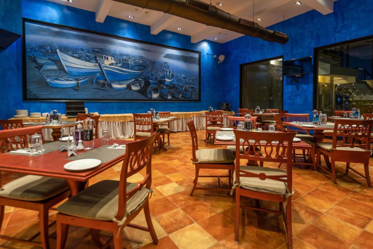 The Crown Goa Hotel Panaji Exterior photo