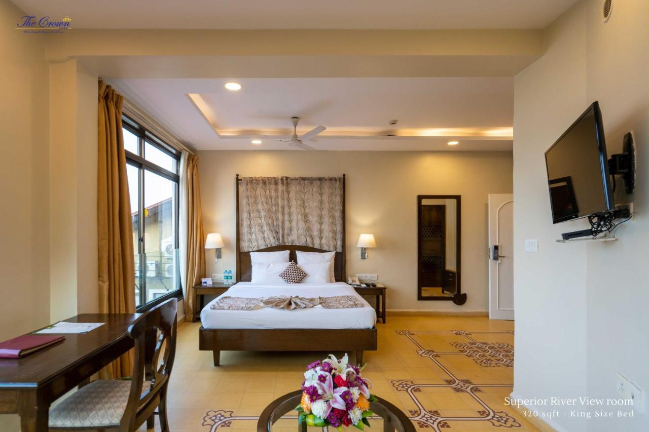 The Crown Goa Hotel Panaji Exterior photo