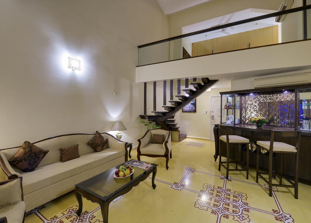 The Crown Goa Hotel Panaji Exterior photo