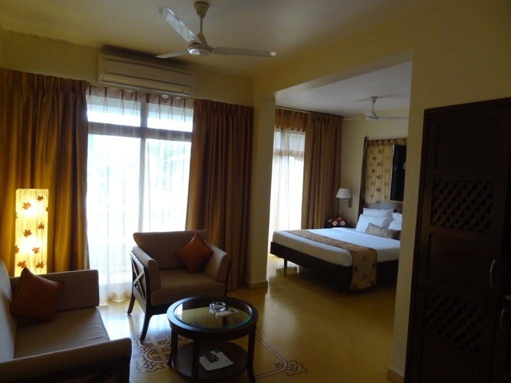 The Crown Goa Hotel Panaji Exterior photo