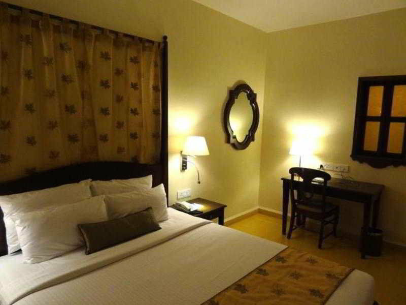 The Crown Goa Hotel Panaji Exterior photo